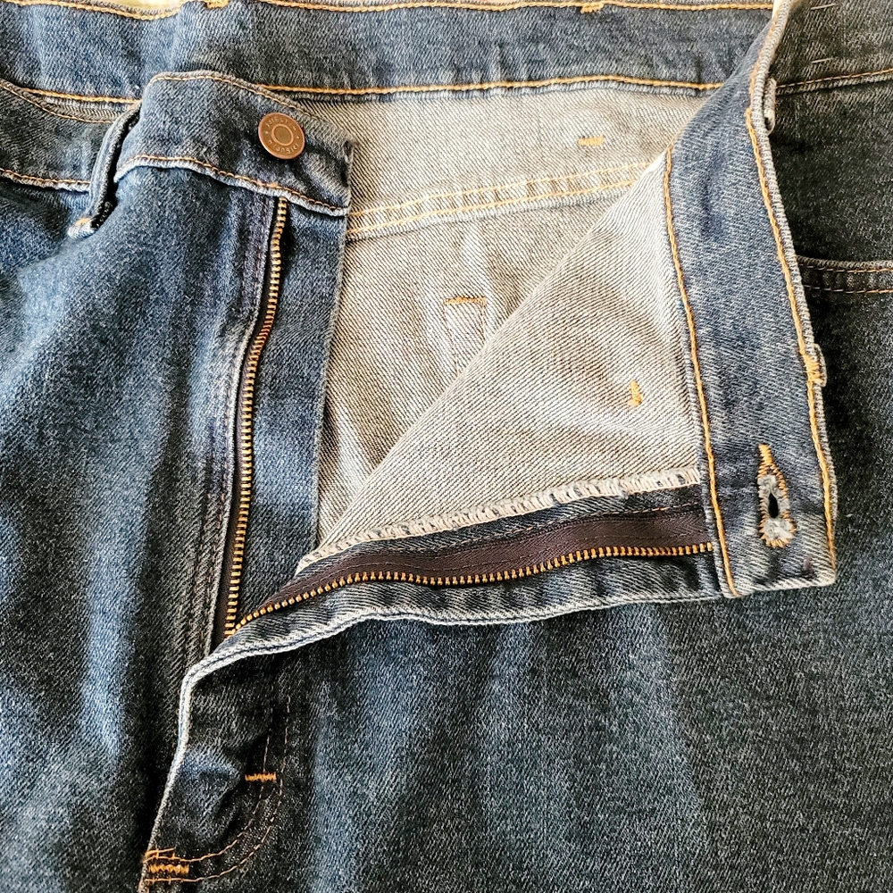 Wrangler mens jean shorts size 48 relaxed fit 10" inseam NWT - Picture 2 of 10